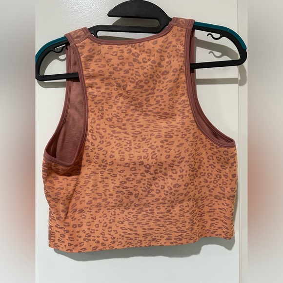 Athleta top cropped size X-Large - Picture 2 of 3